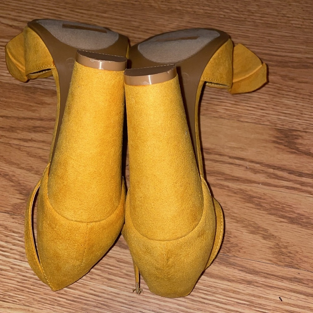 BAMBOO Mustard Yellow Heels with Bow Accent - Picture 13 of 15
